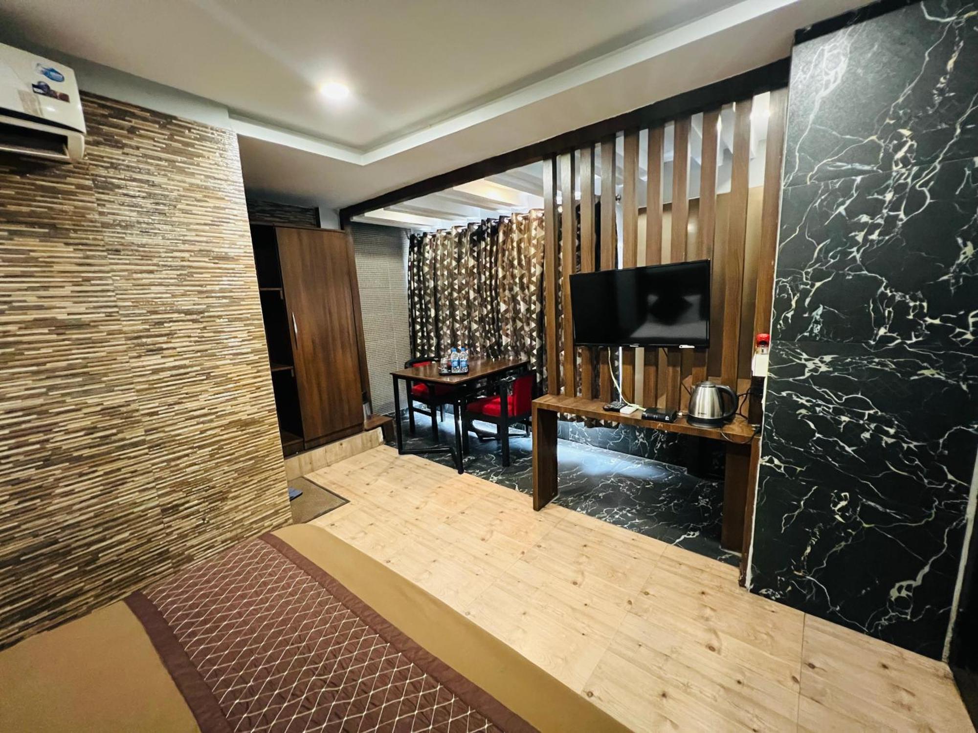 Hotel Sabera Siliguri Luaran gambar