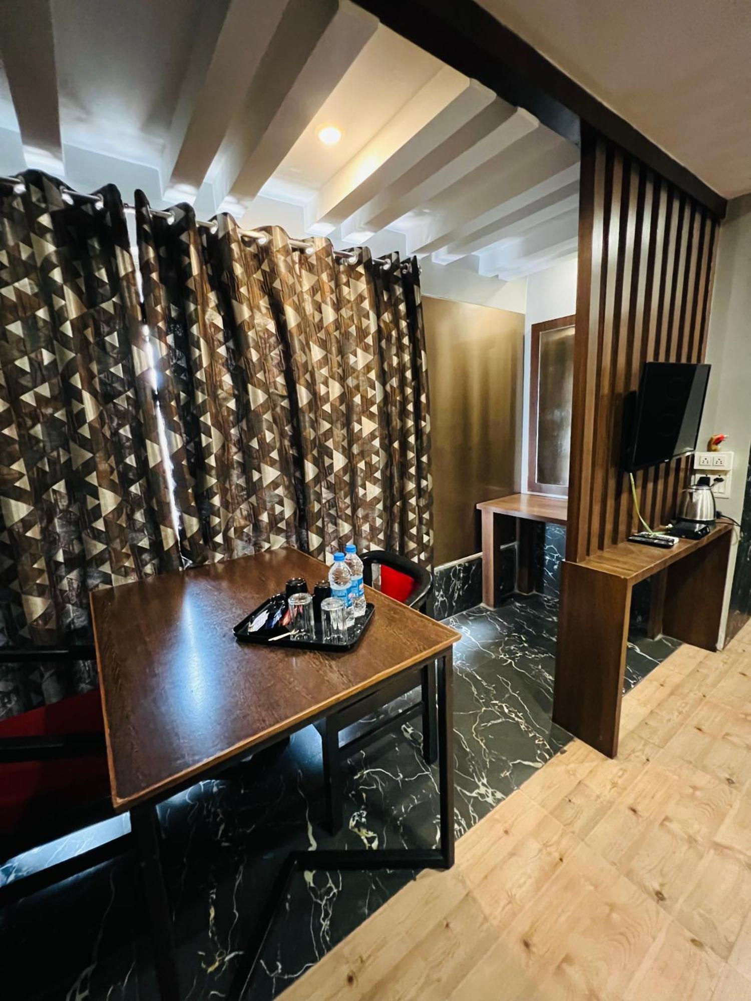 Hotel Sabera Siliguri Luaran gambar